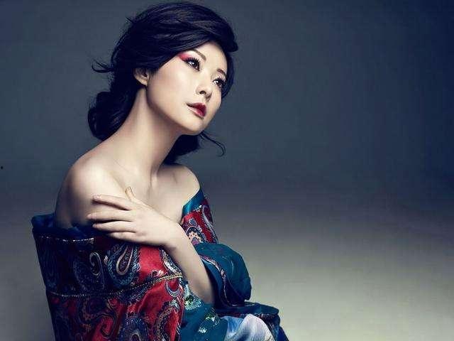 袁立爆料搞笑视频,娱乐圈幕后趣事大曝光